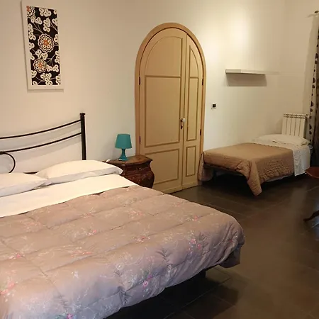B&B Villa Lidia With Parking And Jacuzzi