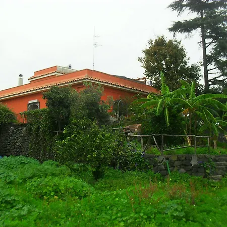 Lidia فندق مبيت وإفطار أتشيريالي