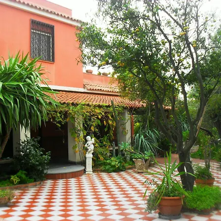 Lidia أتشيريالي