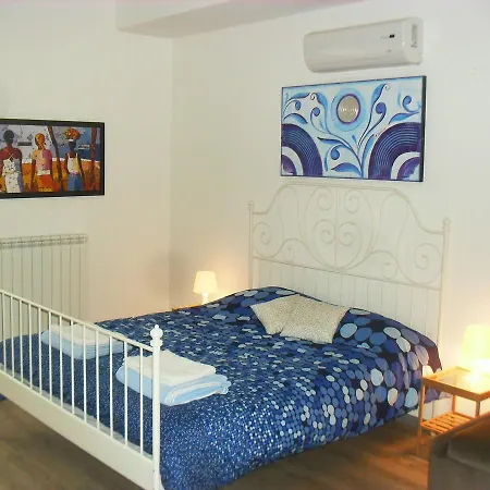Lidia Bed & Breakfast 3*